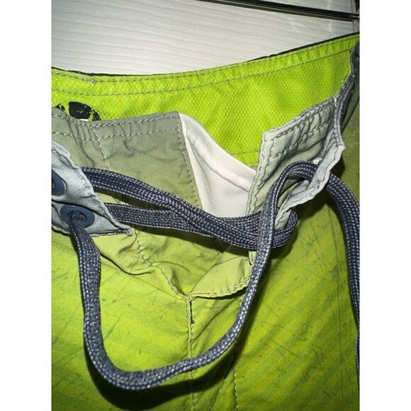 Oakley Men's Gnarley Wave 22" Boardshorts Size 33 - Picture 10 of 14
